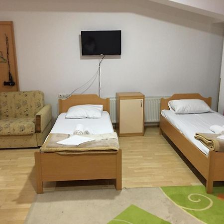 סטרוגה Hotel Diplomat מראה חיצוני תמונה