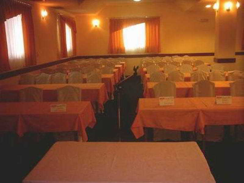 סטרוגה Hotel Diplomat מראה חיצוני תמונה