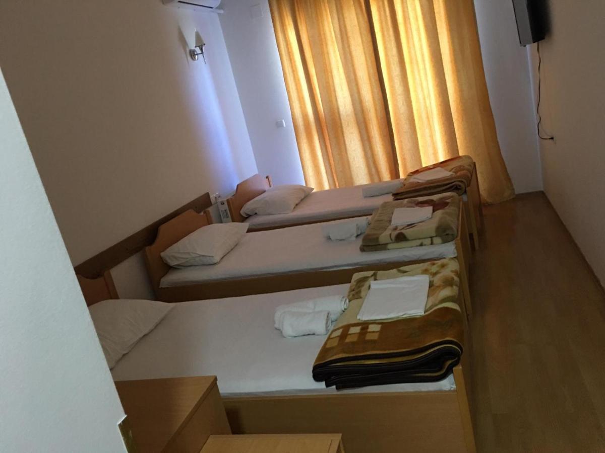 סטרוגה Hotel Diplomat מראה חיצוני תמונה