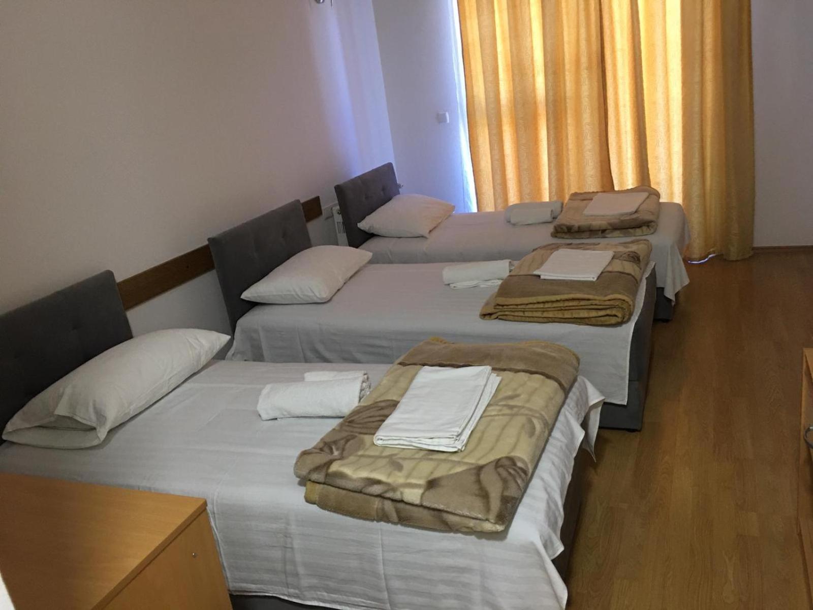 סטרוגה Hotel Diplomat מראה חיצוני תמונה