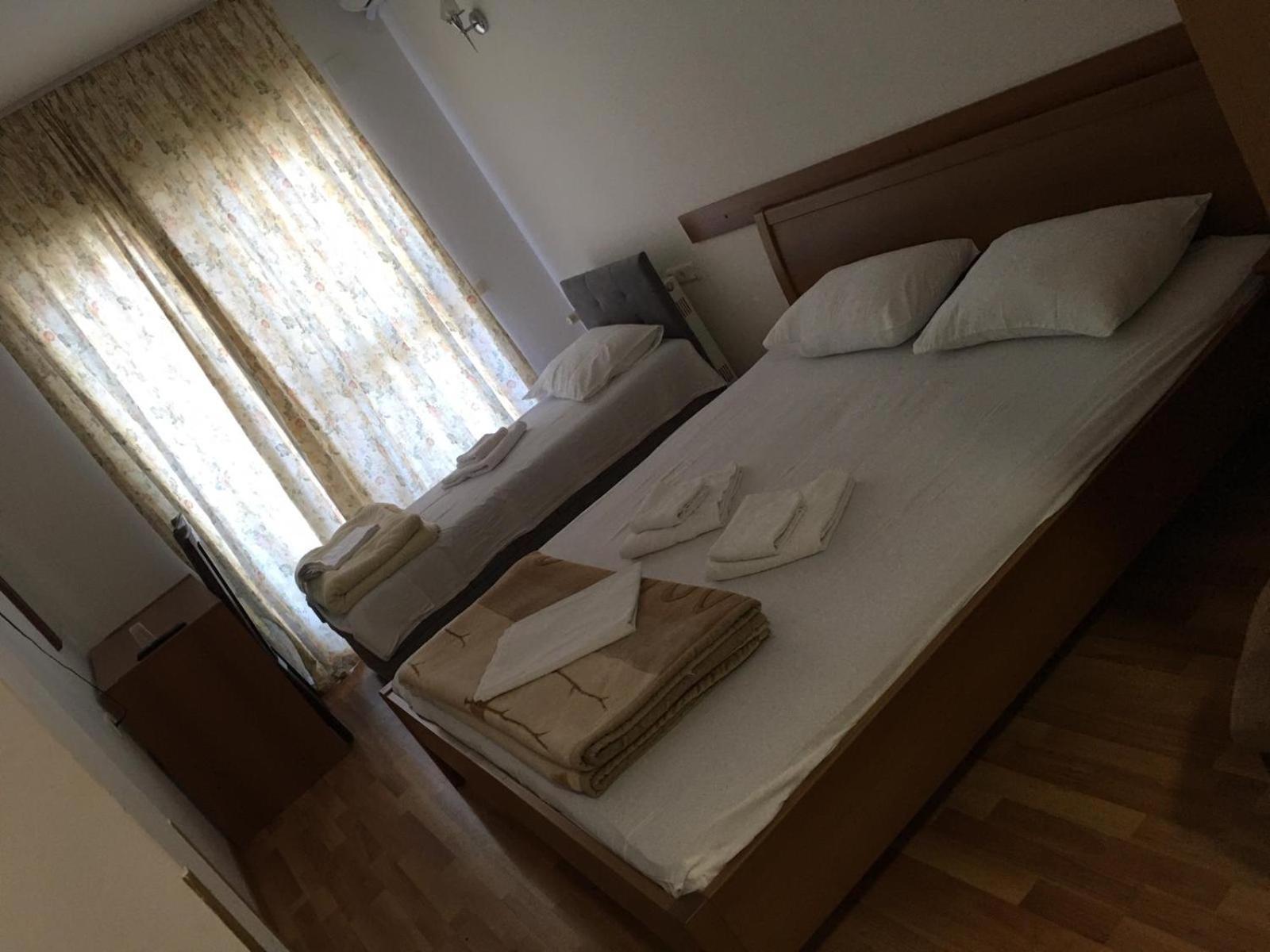 סטרוגה Hotel Diplomat מראה חיצוני תמונה