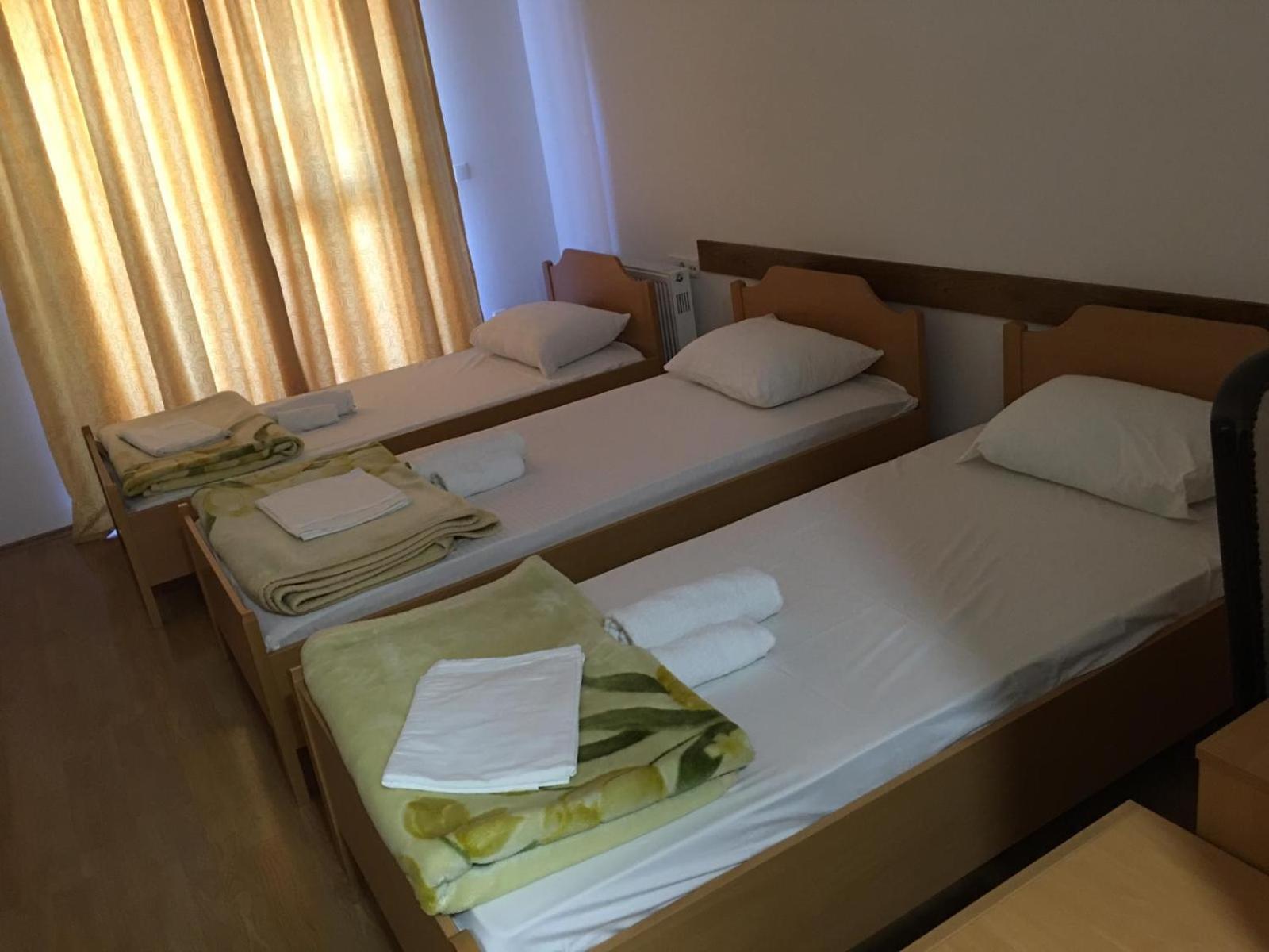 סטרוגה Hotel Diplomat מראה חיצוני תמונה