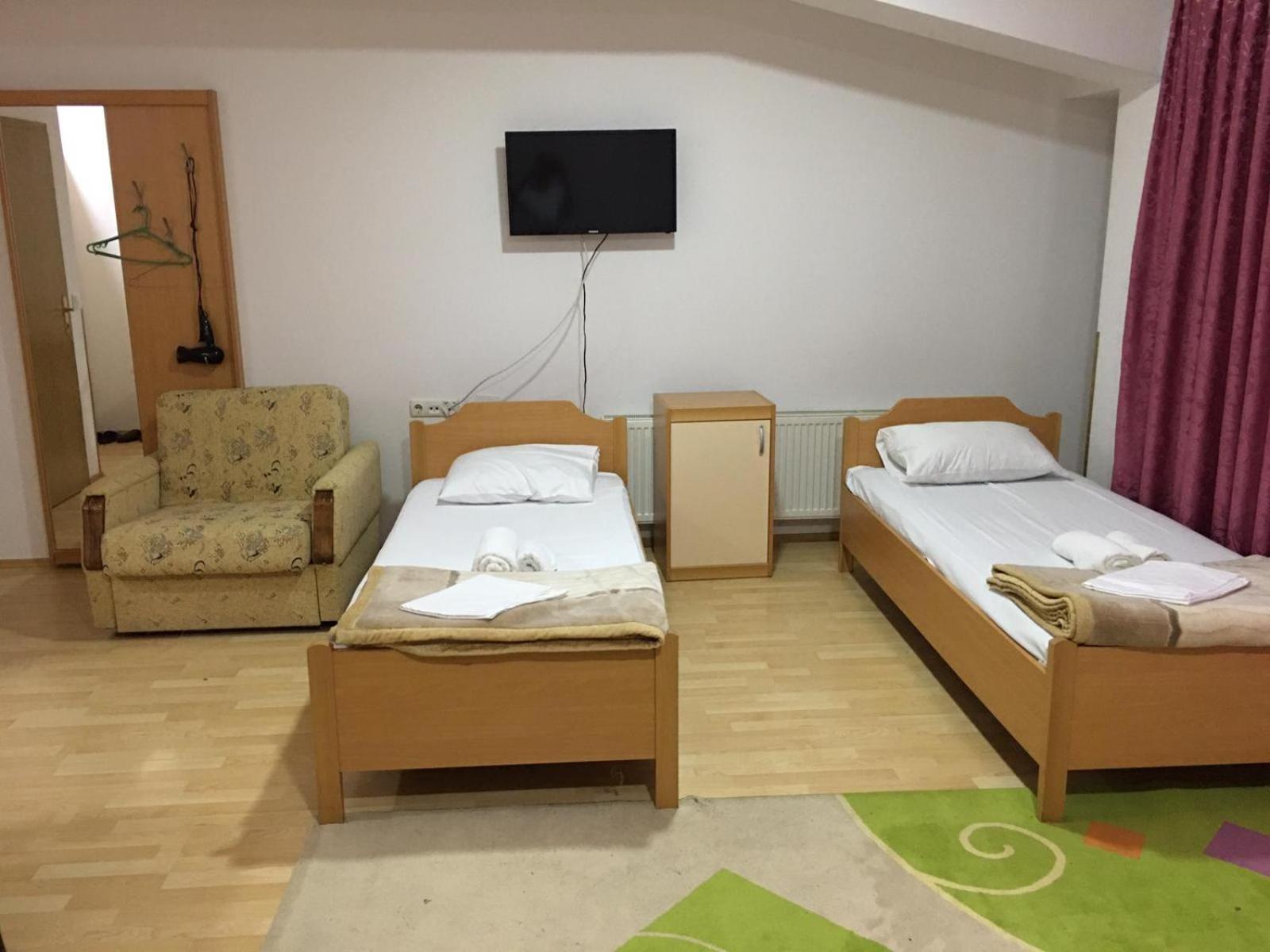 סטרוגה Hotel Diplomat מראה חיצוני תמונה