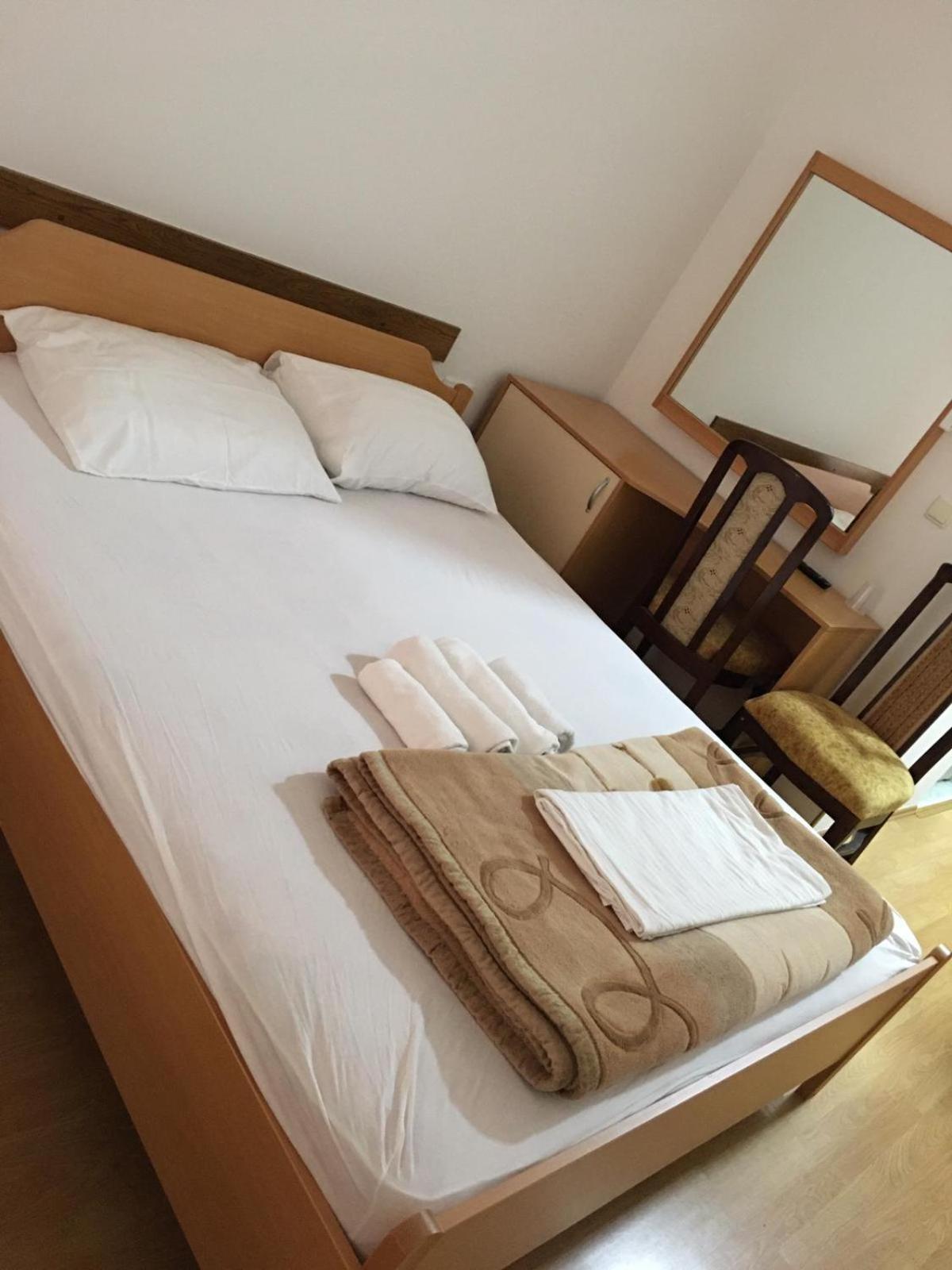 סטרוגה Hotel Diplomat מראה חיצוני תמונה